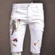 thumbnail image 3 of Pantalones vaqueros cortos para hombre, pantalones cortos vaqueros rectos con bordado gráfico para hombre, pantalones vaqueros elásticos de lujo populares de moda coreana, nuevos en finos, 3 of 4
