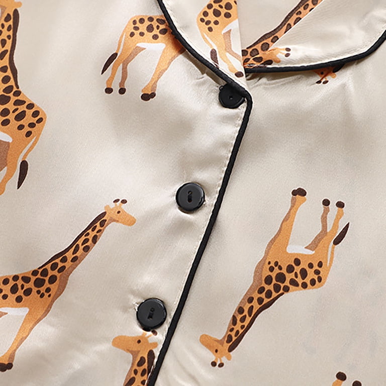 Vvfelixl Women's Giraffe Print Pajama Set – Short Sleeve Sleepwear Lounge Set, Soft & Comfortable
