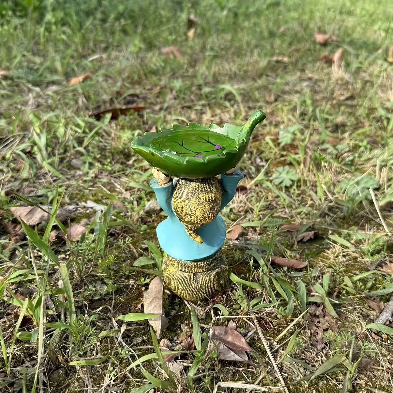Outdoor Garden Gnomes Spring Gnome Bird Feeder with Birdbaths Garden Gnomes Outdoor Decorations for Yard Patio Lawn Porch Ornament,Garden Gift