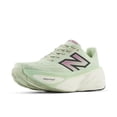 thumbnail image 1 of Zapatillas para correr Fresh Foam X More V5 para mujer de New Balance, talla 9 ancho, 1 of 2