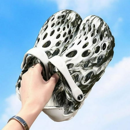 

Mens and Womens Water Shoes for Beach Pool and River Quick-Drying Non-Slip Design