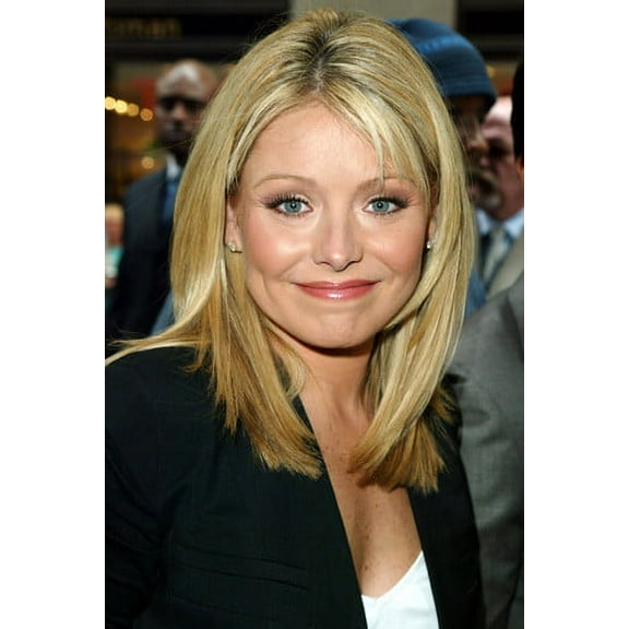 Kelly Ripa Candid Close Up Color 24x36 Poster