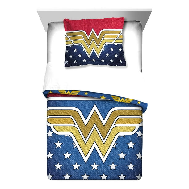 Wonder Woman Full or Queen Bedding Comforter Set