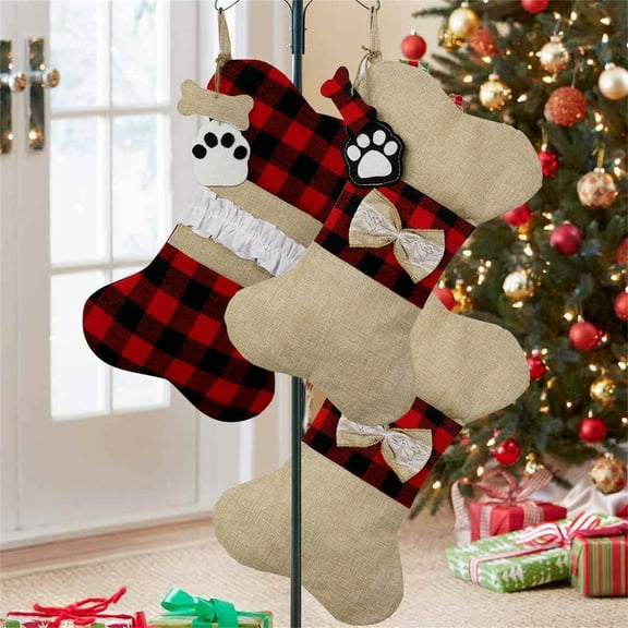 Gqtwoy 2Pcs Pet Christmas Stocking Dog Paw Plaid Gift Bag, Dog Christmas Socks, Holiday Decoration, Christmas Candy Bags, Flannelette Plaid Stocking, Pet Gift Accessory