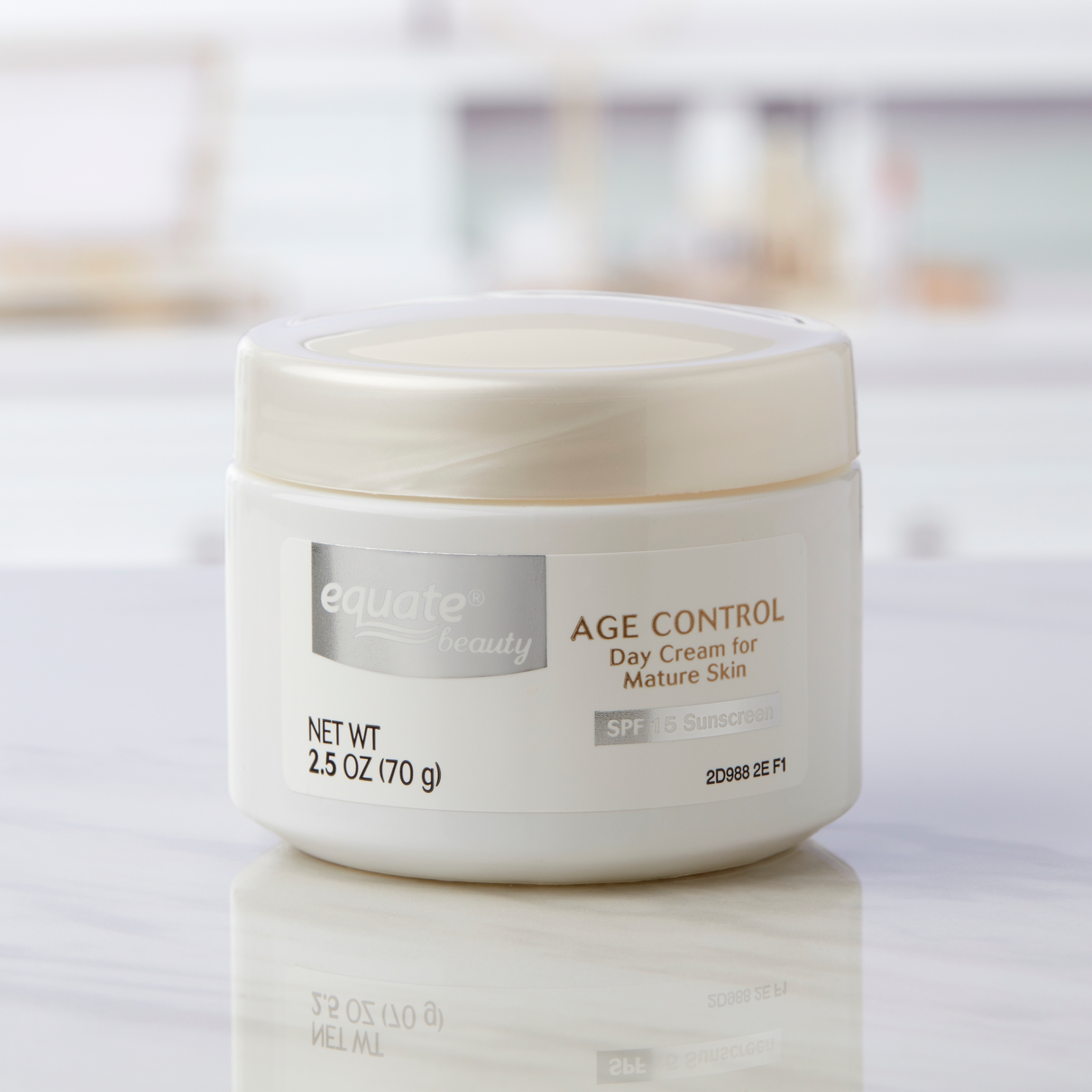 Equate Beauty Age Control Day Cream for Mature Skin Sunscreen, SPF 15, 2.5 fl oz - image 2 of 10