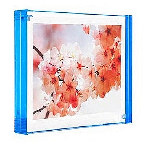 The original acrylic 4x4 MAGNET FRAME with Blue Edge by Canetti - 4x4