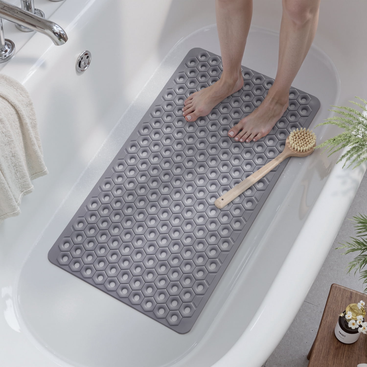 VUNATE 2-Piece Shower Mat Non Slip Bath Mat for Tub and Shower Floor Mat Machine Washable Bathtub Mat with Suction Cups and Drain Holes Shower Mat for Bathtub 15.5"x27.5" Bathroom Accessories