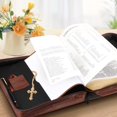 thumbnail image 3 of Funda para biblia FINPAC, grande, clásica, de piel vegana, color marrón, 3 of 9