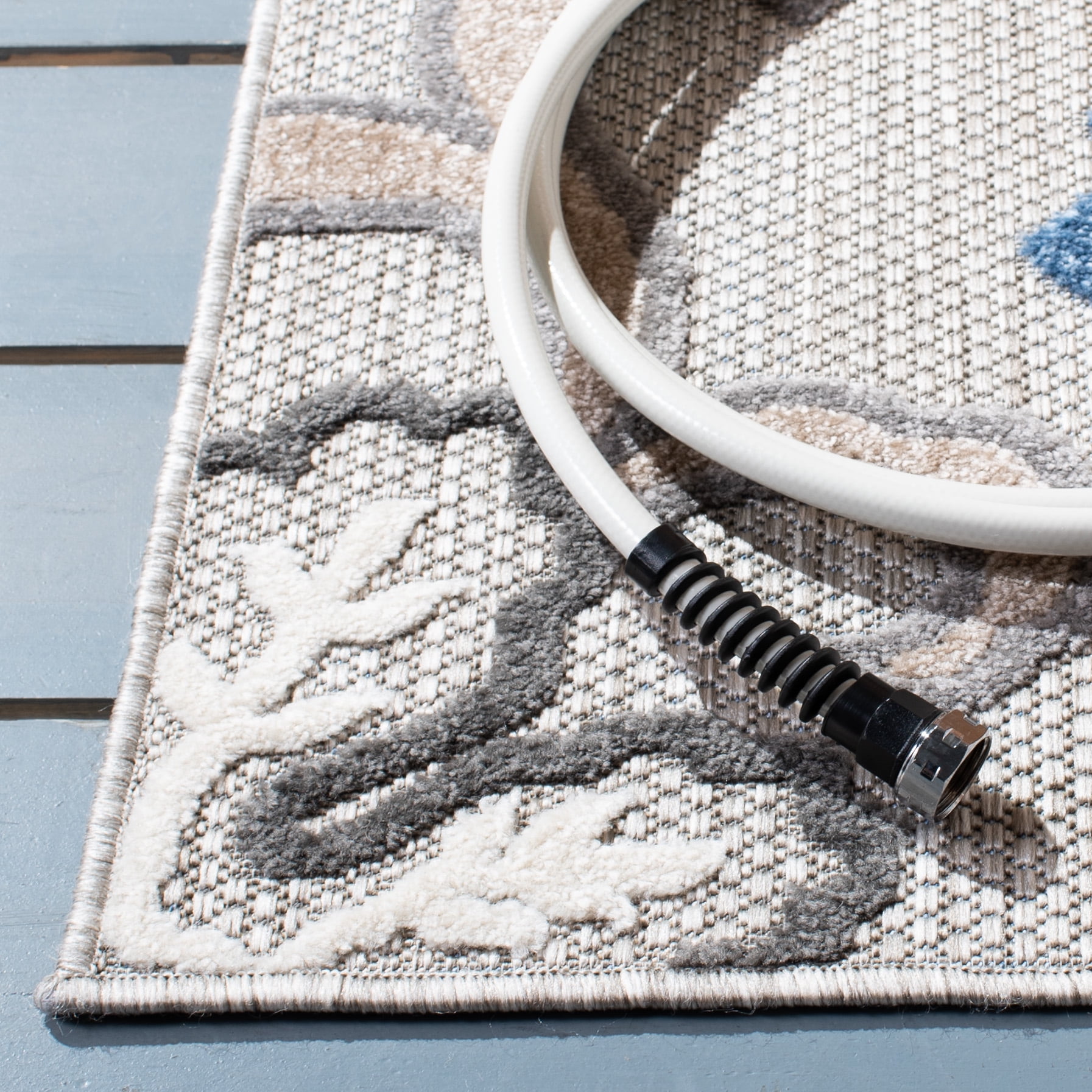 SAFAVIEH Cabana Michelle Floral Indoor/Outdoor Area Rug, Grey/Blue, 6'7" x 9'