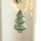 thumbnail image 4 of Bolas navideñas verdes flocadas | Juego de adornos navideños de espuma de 8 cm | Paquete de 6 adornos navideños para el hogar y fiestas, 4 of 5
