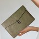 thumbnail image 5 of Funda ligera para computadora portátil con material impermeable y interior acolchado seguro para MacBook, Chromebook, Ultrabook y tabletas, 5 of 7