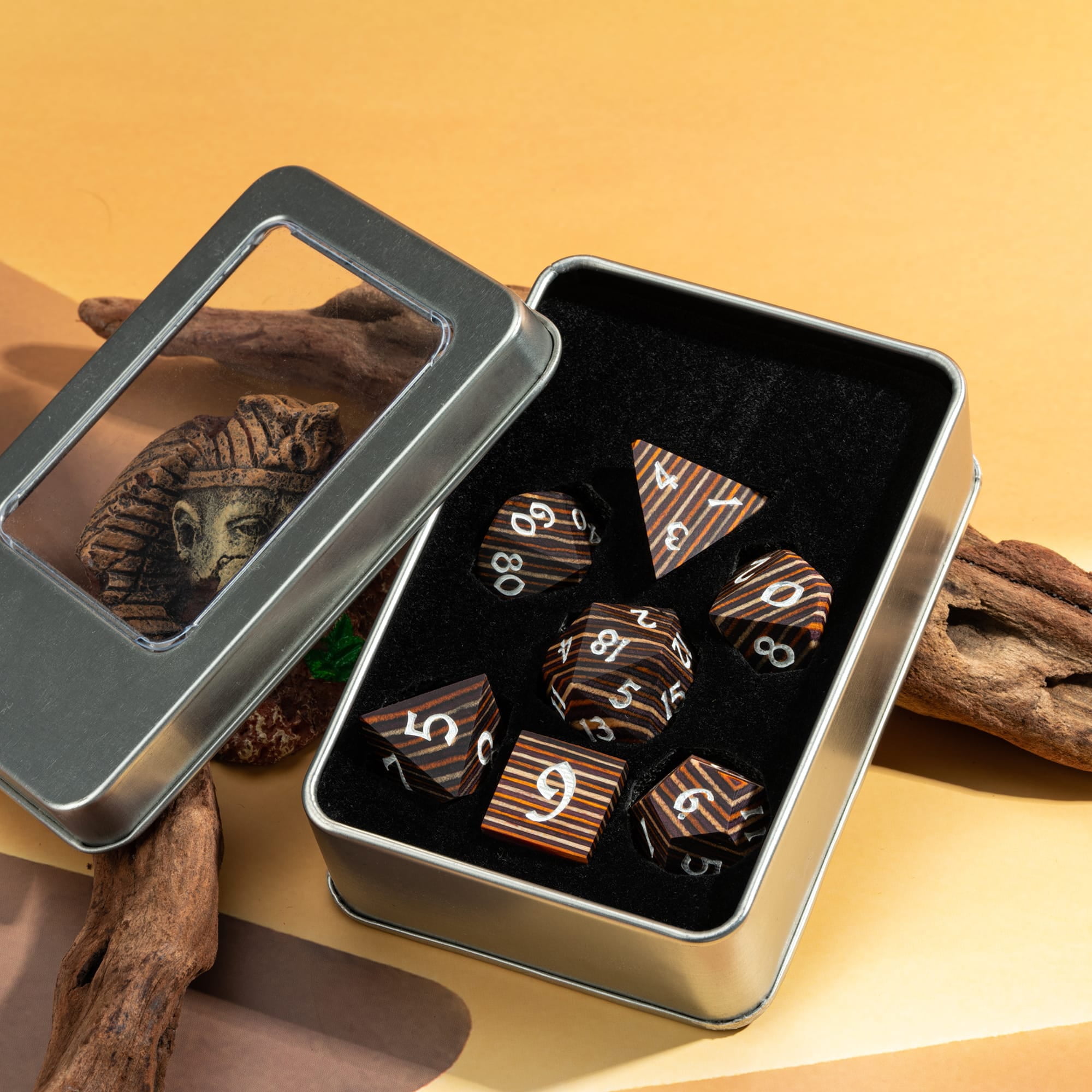 Cusdie 7Pcs/set Wooden DND Dice D&D Wood Dice D4 D6 D8 D10 D% D12 D20 Polyhedral Games Dice Set for Table Games MTG RPG