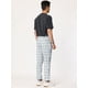 thumbnail image 5 of Pantalones chándal informales ajustados a cuadros Gris blanco T M, 5 of 6