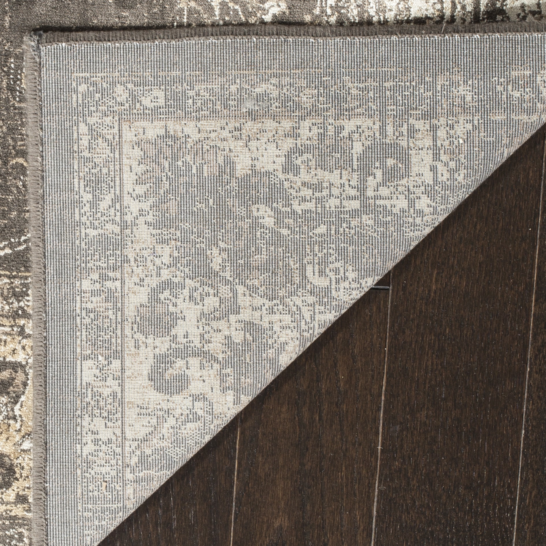 SAFAVIEH Vintage Jaxon Bordered Area Rug, Soft Anthracite, 7'6" x 10'6"