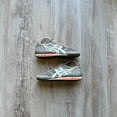 thumbnail image 1 of ASICS ? ONITSUKA TIGER Ultimate 81 (6.5M), 1 of 6