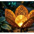 thumbnail image 4 of Lámpara solar de jardín con forma de flor y cristal craquelado | Luz decorativa LED solar para exteriores | Lámpara floral de metal para patio, jardín, camino y macizo de flores., 4 of 5