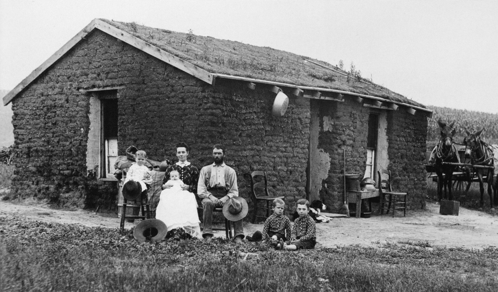 Nebraska Homesteaders Na Pioneer Family Poses In Front Of Their Sod