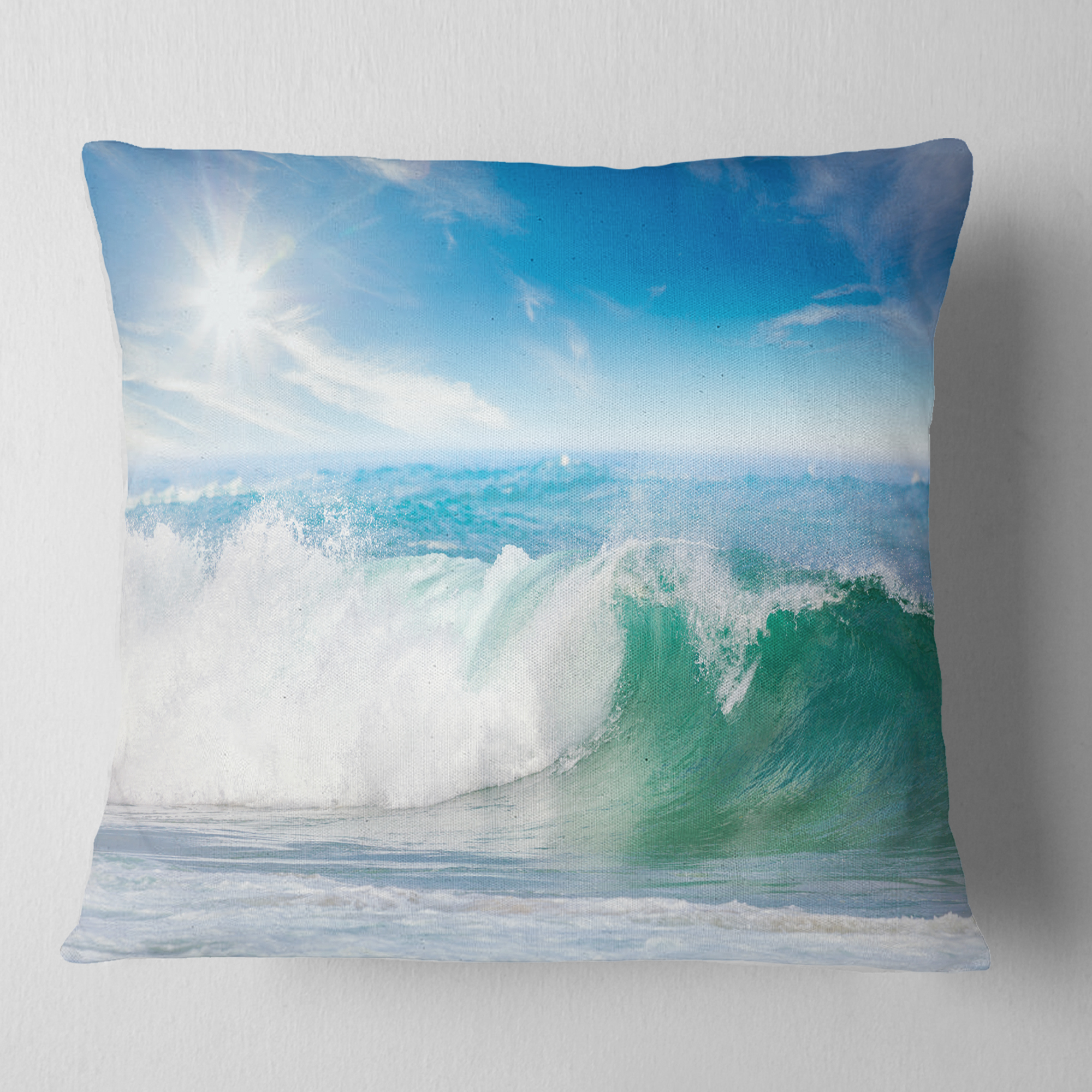 Designart White and Blue Waves under Sun - Seascape Throw Pillow - 16x16