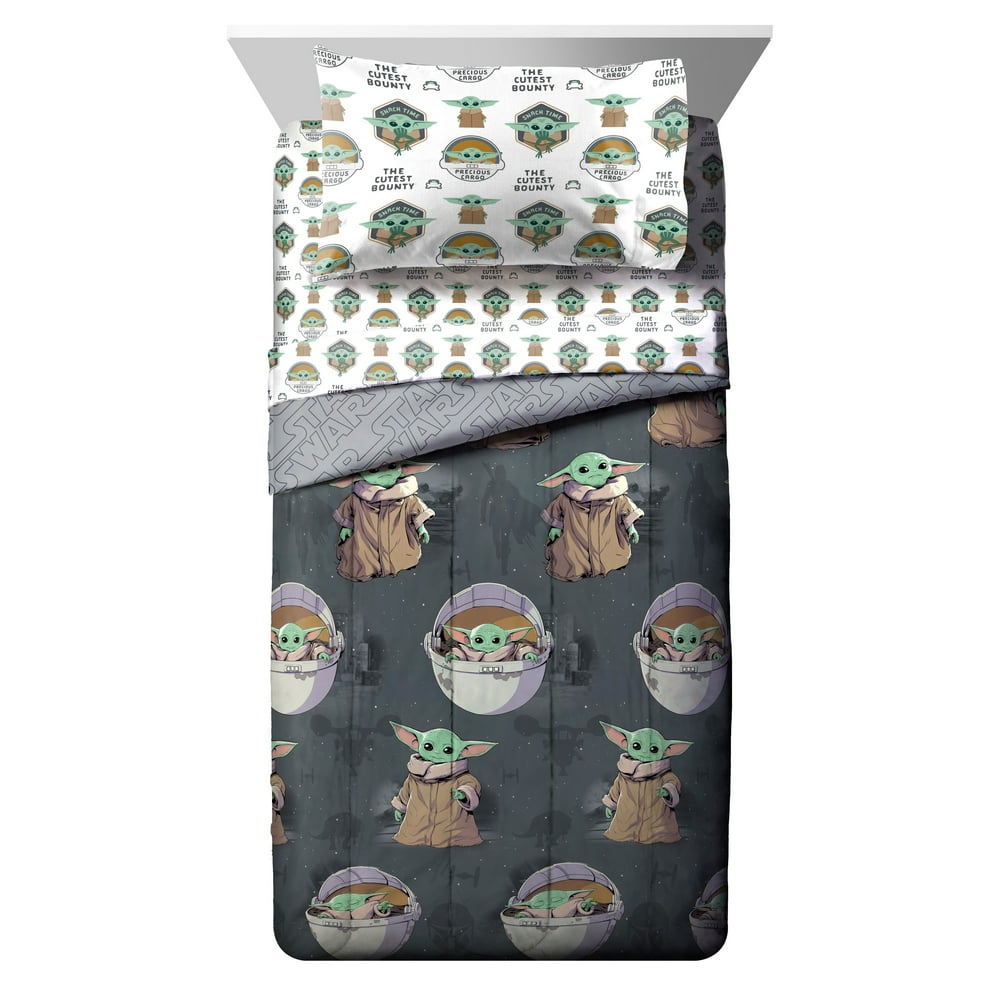 Star Wars Baby Yoda 'The Child' 5 Piece Twin Bed Set with Bonus Tote