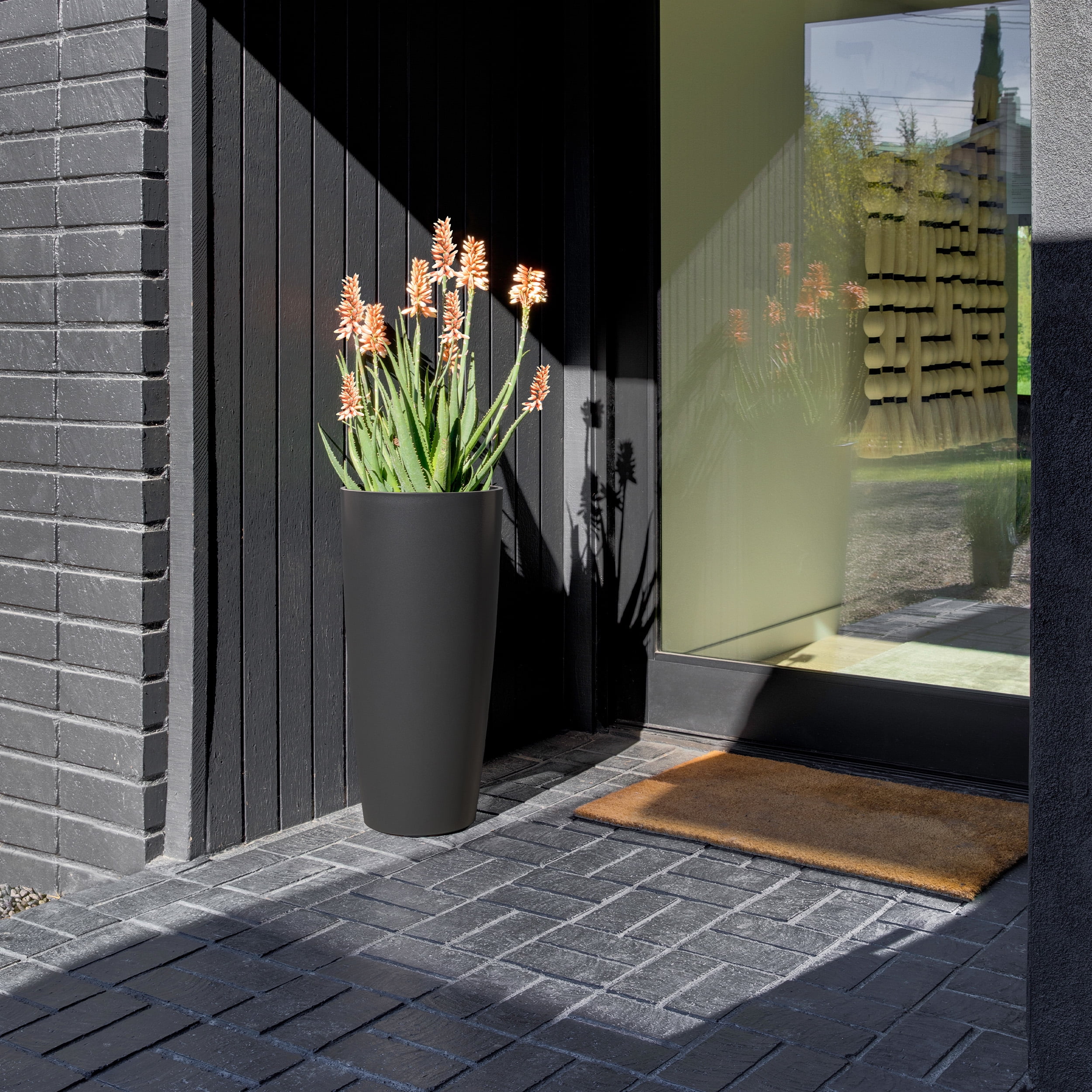 Veradek Mason Series Selena 28" Plastic-Stone Planter - Black