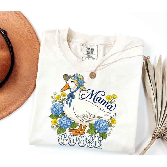 Mama Goose T-Shirt Funny Silly Goose Mom Shirt Cute Pregnancy Reveal Baby Shower Gift Graphic Tee