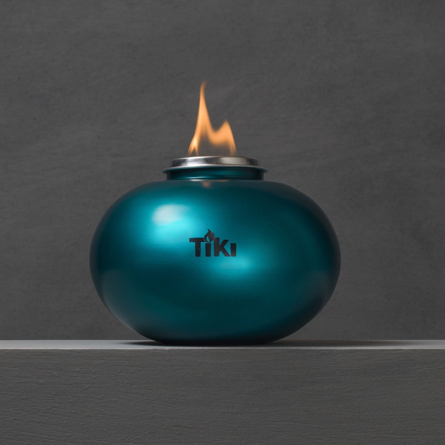 Cheminée de table Clean Burn de TIKI en forme de perle de la mer en verre