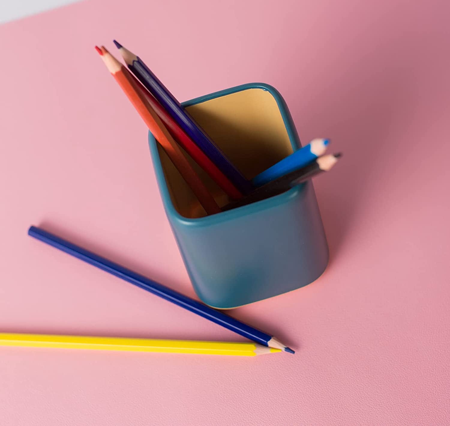 Desk Pen Holder, Two Tone Cute Pencil Stand Makeup Organizer Brush Holder,Durable Office Desk Organizer Desk Accessories for Office, School, Home Supplies blue
