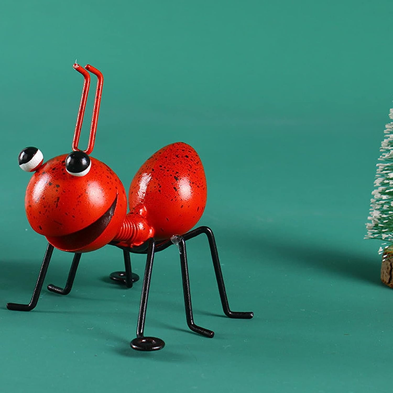 Metal Ants Garden Decor,Indoor or Outdoor Art Wall Sculptures,Patio Lawn Garden Ornaments Wall Decorations (Red)