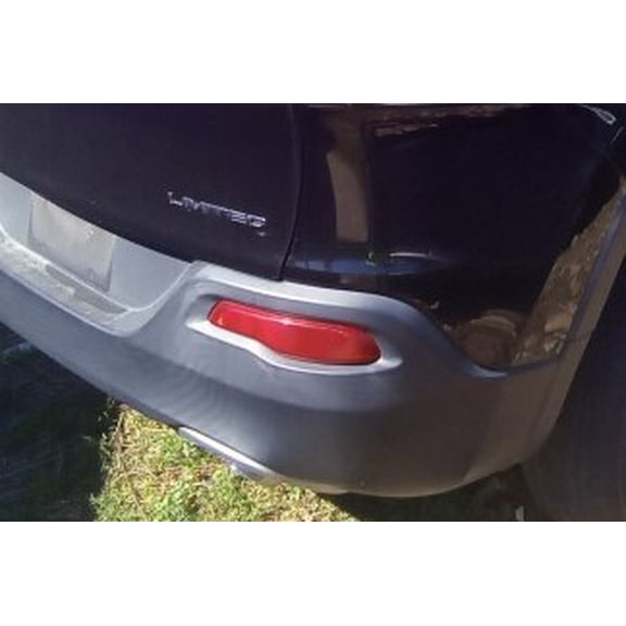 Pre-Owned 2014-2018 Jeep Cherokee Passenger RH Bumper Mounted Tail Light Lamp OEM LKQ - Verify Specific Vehicle Fitment In Description - (Good)