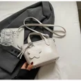 thumbnail image 4 of Bolso de hombro con cremallera y cadena de PU popular de moda 2024, bolso cruzado conciso de color sólido para mujer, bolso de mano suave y versátil para desplazamientos diarios, 4 of 5
