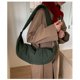 thumbnail image 4 of Bolso bandolera de nailon de gran capacidad | Bolso plisado tipo dumpling para mujer | Bolso acolchado para el día a día, ideal para estudiantes y oficina, 4 of 7