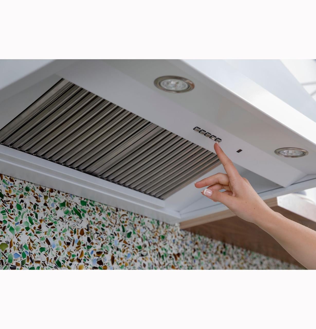 CVW93043PDS 30 inch Wall Mount Convertible Range Hood with LED Lighting