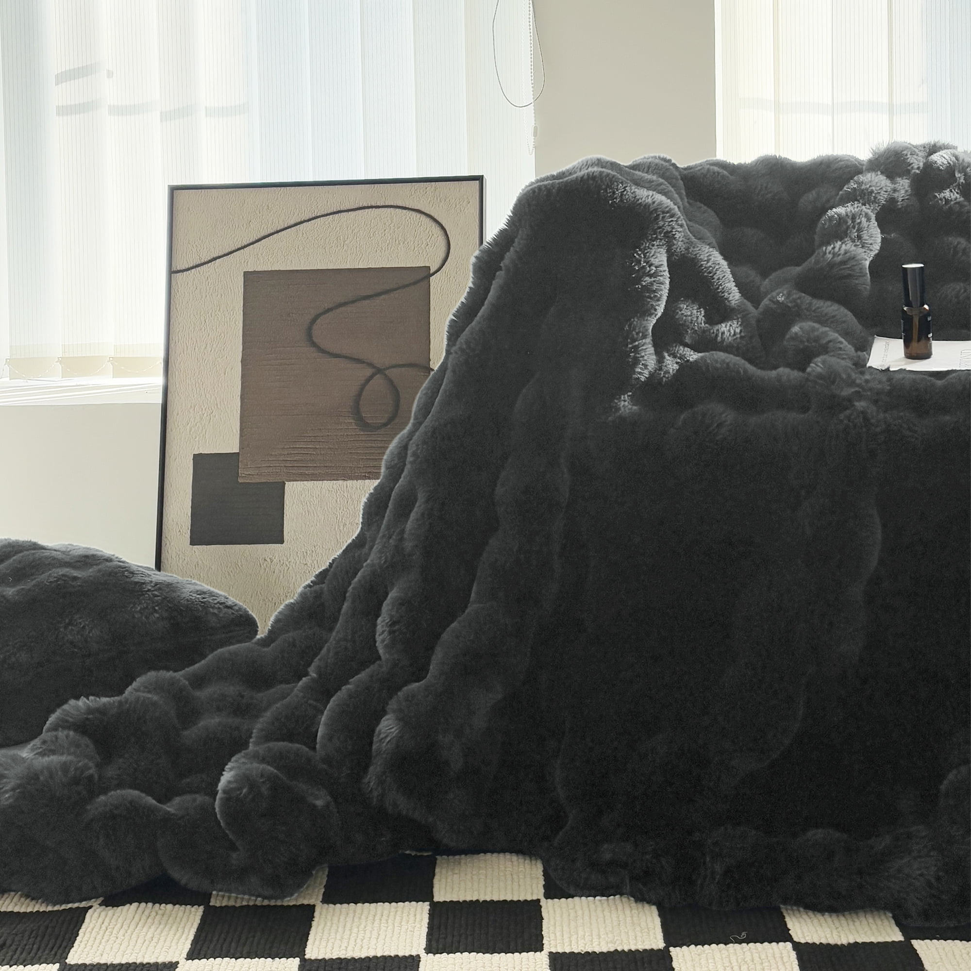 Sanmadrola Throw Blanket Faux Fur for Couch, Fuzzy Soft Plush Thick Bubble Blanket for Sofa Bedroom Living Room 60''x 80'' Gray