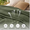 thumbnail image 3 of Manta Bedsure de algodón refrescante con forma de gofre, tamaño king, color verde, 264 x 229 cm, 3 of 7