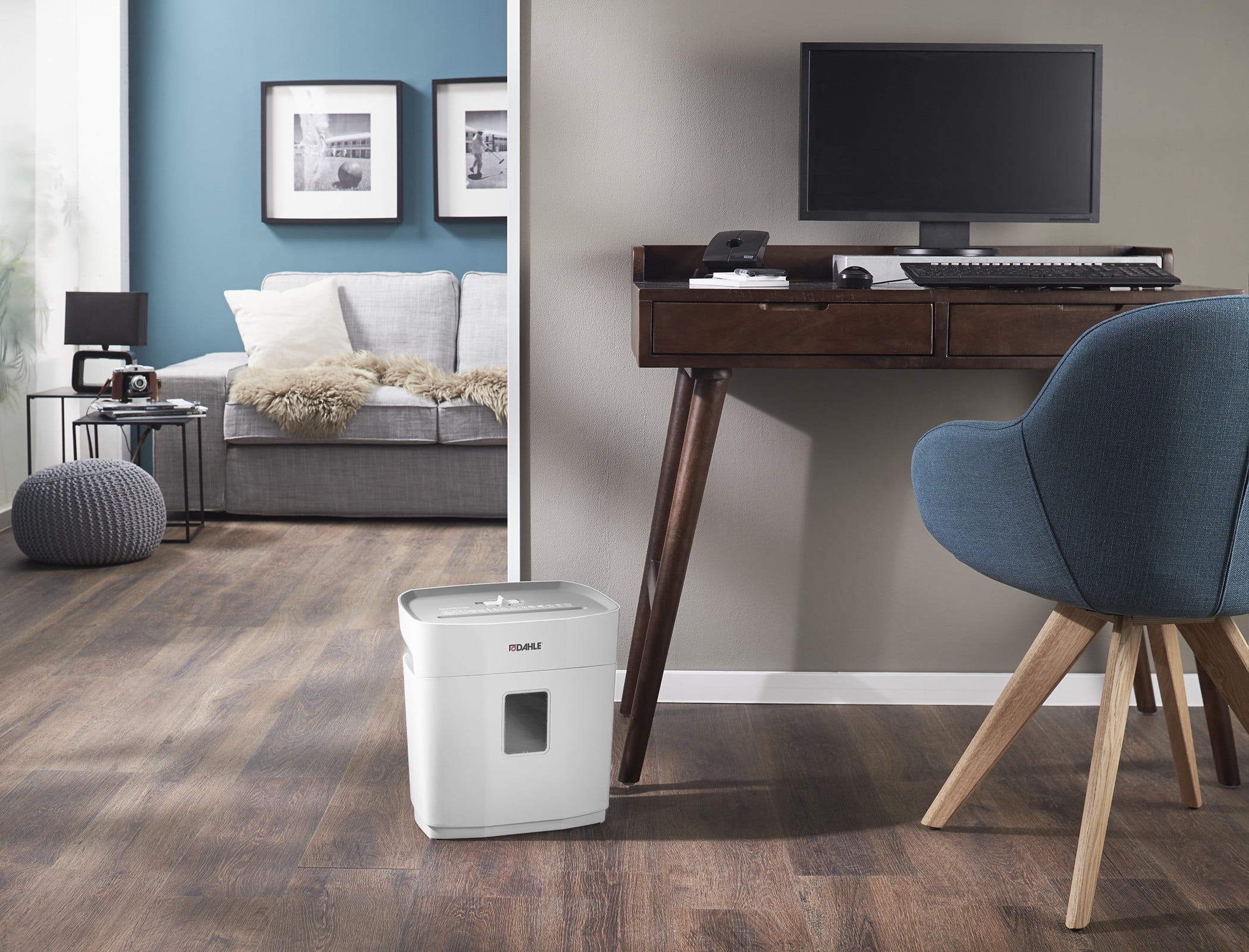 Dahle PaperSAFE PS 100 Paper Shredder, Oil Free/Hassle Free, Jam Protection, 5 Sheet Max, Level P-4