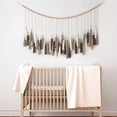 thumbnail image 4 of Colgante de pared grande con borlas de macramé, guirnalda de borlas boho, borla colgante para decoración de guardería, 31.5 "x 27.5" - ACTIVE Biensenido a ACTIVE, 4 of 5