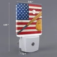 thumbnail image 2 of Balery American Flag And Baseball Luz Nocturna LED con Sensor Automático, Enchufe con Sensor Crepuscular, Luz Suave de 0.5W para Dormitorio, Pasillo, Baño-EU, 2 of 7