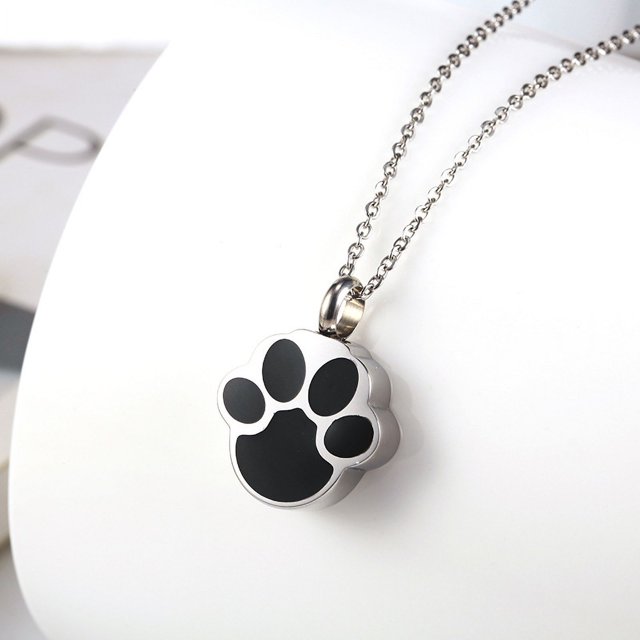 Joyas conmemorativas de ataúd cinerario Collar de acero inoxidable de titanio europeo y americano Colgante de garra de gato
