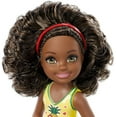 thumbnail image 3 of Barbie – Club Chelsea – Poupée, cheveux bruns et haut Ananas, 3 of 4