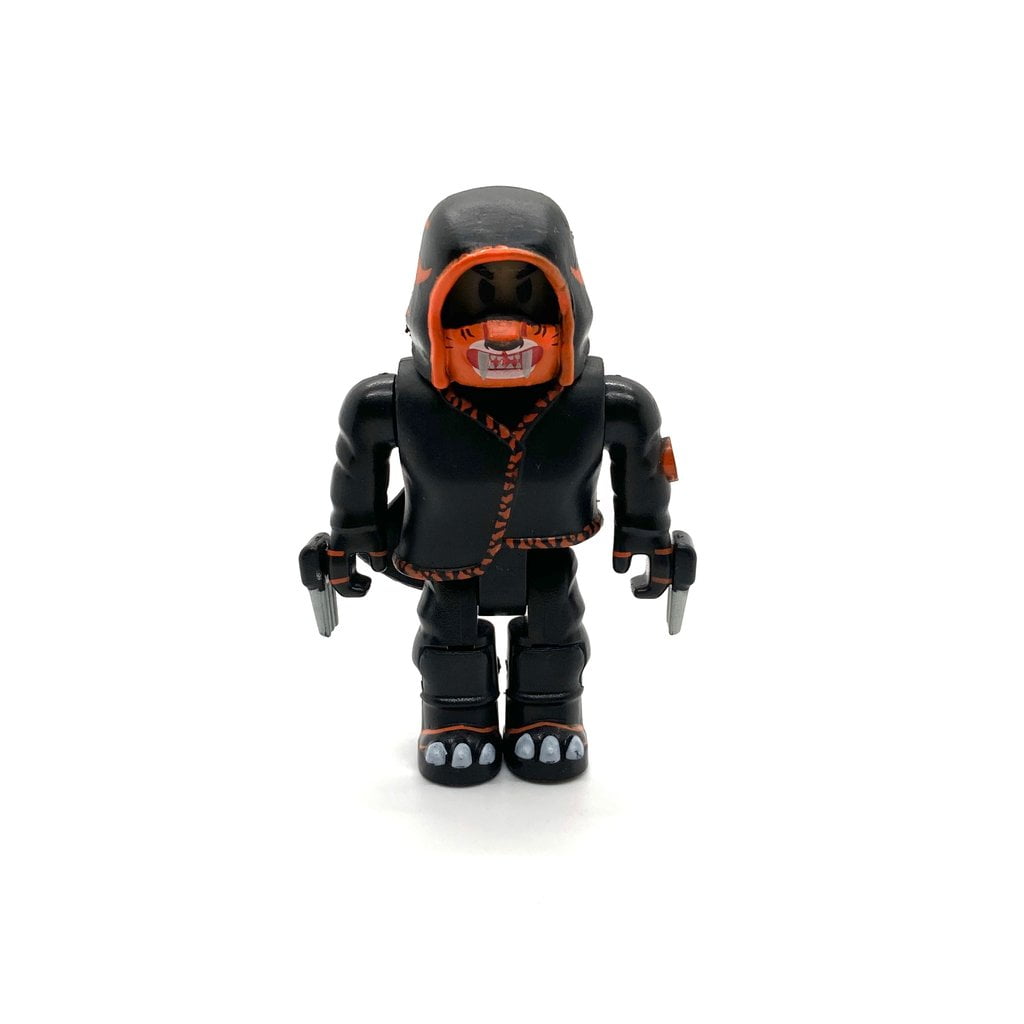 Roblox Tohru The Phantom Claw 3 Toy Figure No Code Or Accessories Walmart Com Walmart Com - details about roblox toys action figures tohru pantom claw w virtual game code accessories