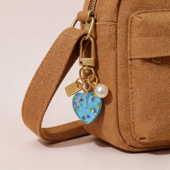 Shimmering Heart Keychain - Cute Resin Pendant for Earphone Cases, Bags & Keys, Perfect 11-Holiday Gift