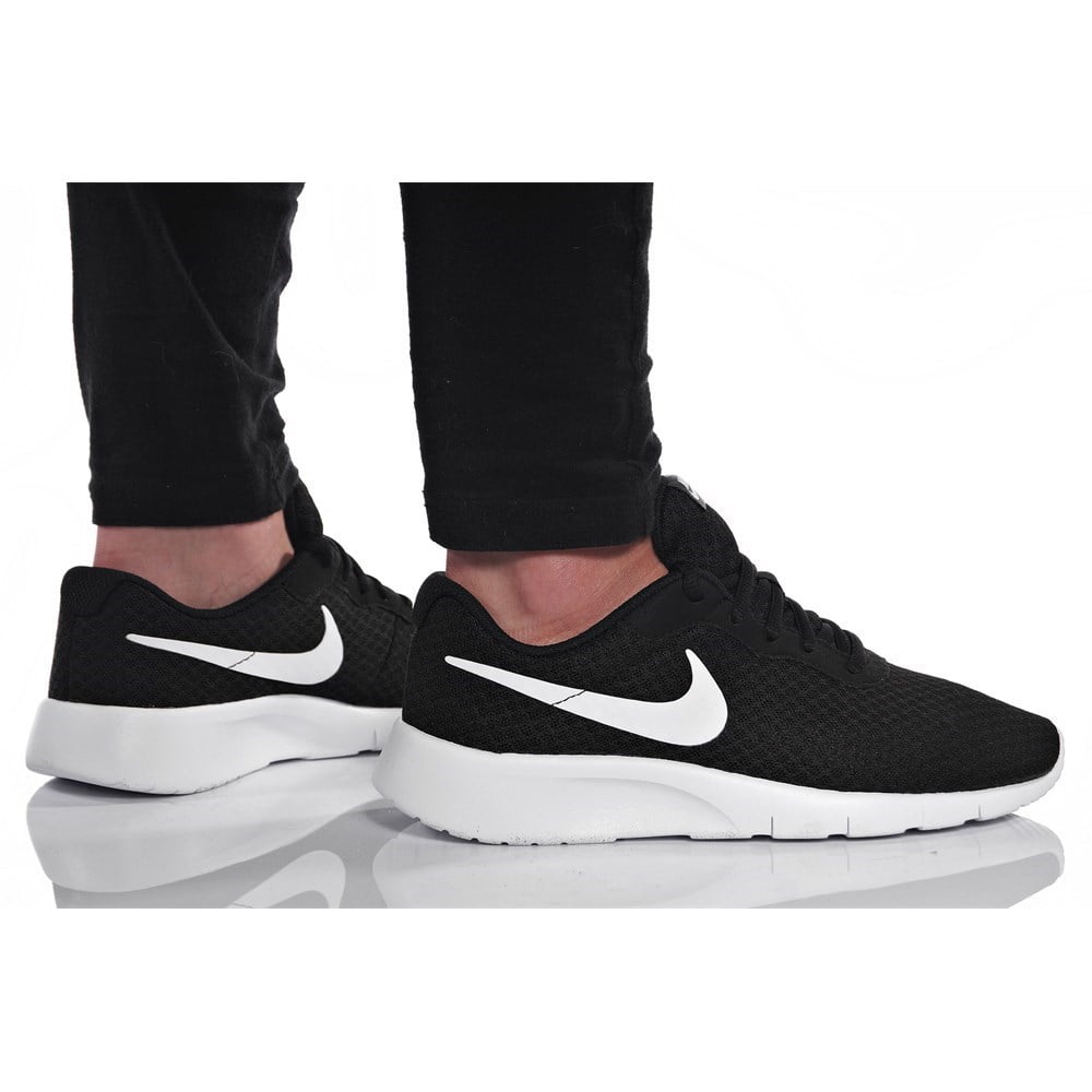nike tanjun gs black