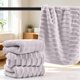 thumbnail image 4 of Toalla de baño de microfibra suave, toalla gruesa, absorbente y de secado rápido para el baño, spa y viajes, 4 of 6