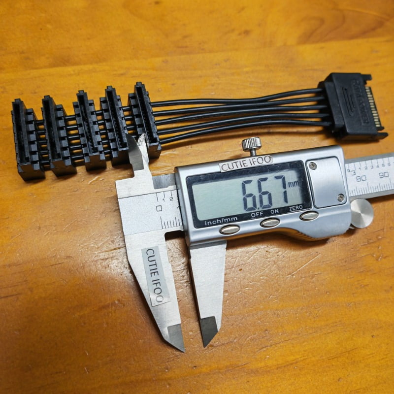 Extremely Short PC Desktop Computer ATX SATA Power Supply Cable 1 to 5 Splitter 18AWG 14cm Socket Spacing 6mm