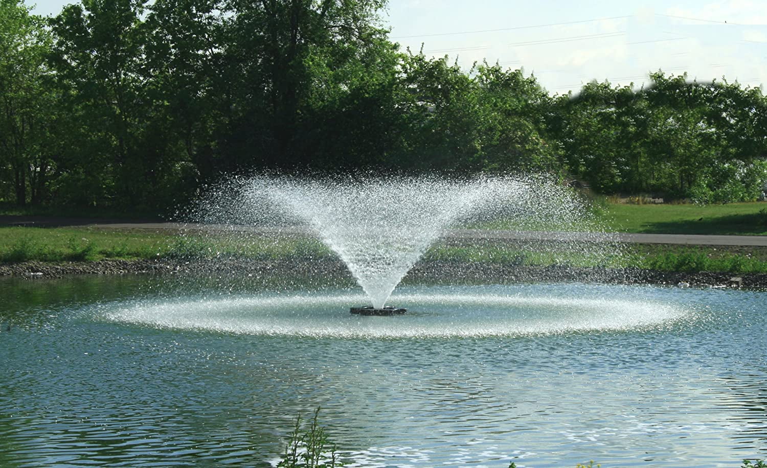 Kasco Decorative Aerating Lake Pond Aerator Outdoor Water Fountain