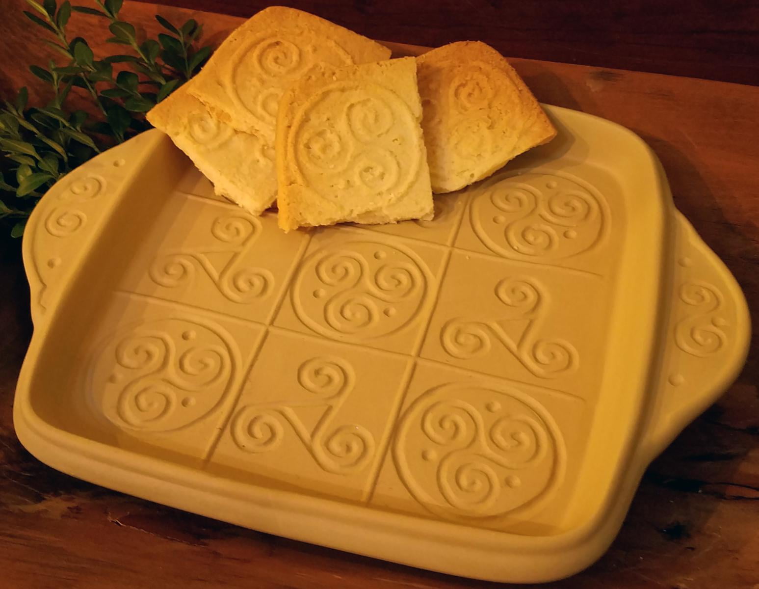 Brown Bag Ceramic Shortbread Cookie Pan - Celtic Triskele Design 