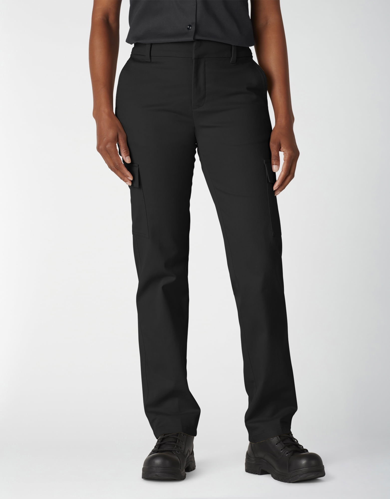 Relaxed Fit Straight-Leg Cargo Pant 