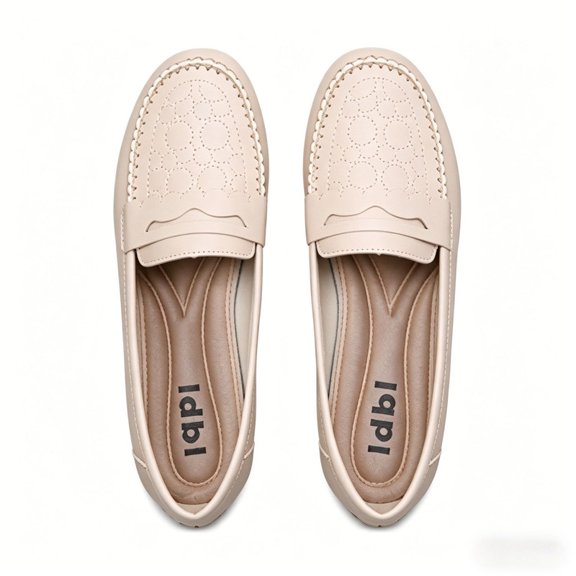 CHICVOMEY Comfortable Loafers for Women Lightweight Slip-On Flat Shoes Fashionable Versatile Flats For Casual & Work Wear