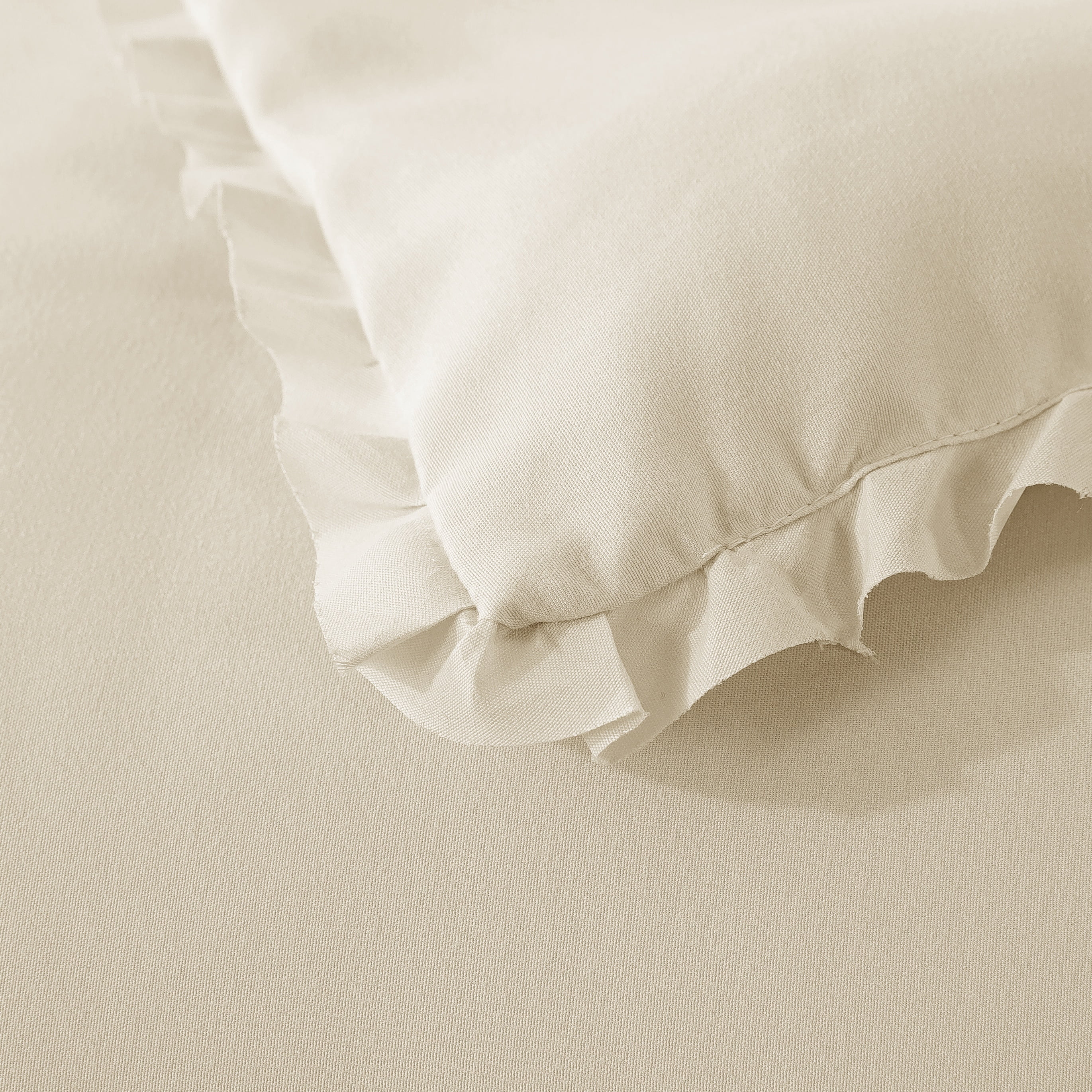 Ruffle Down Alternative Blanket - Full/Queen - Vanilla Ice (Pantone 11-0104)