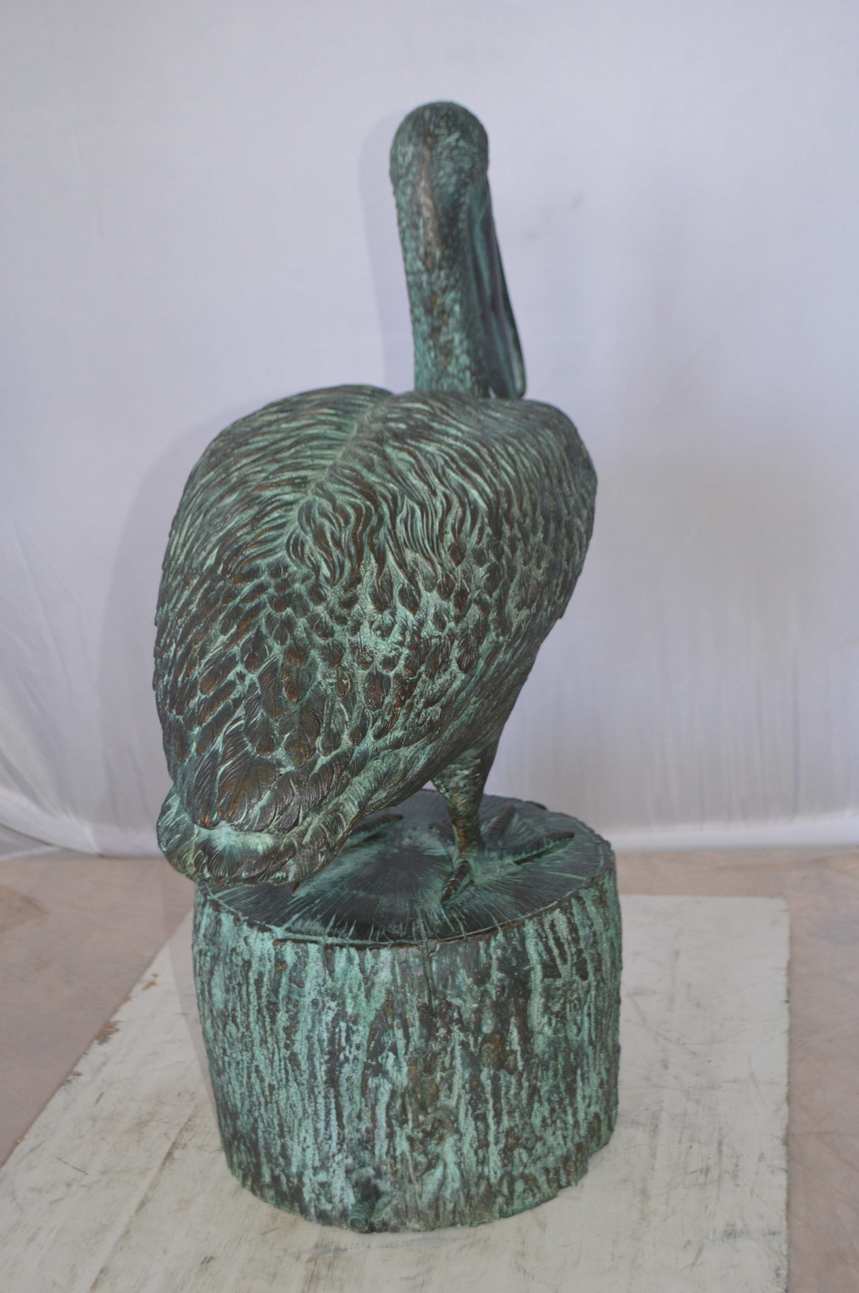 Nifao Pelican on a Tree Stump fountain bronze statue – Garden Outdoor Decor Sculpture, 30"L x 16"W x 46"H